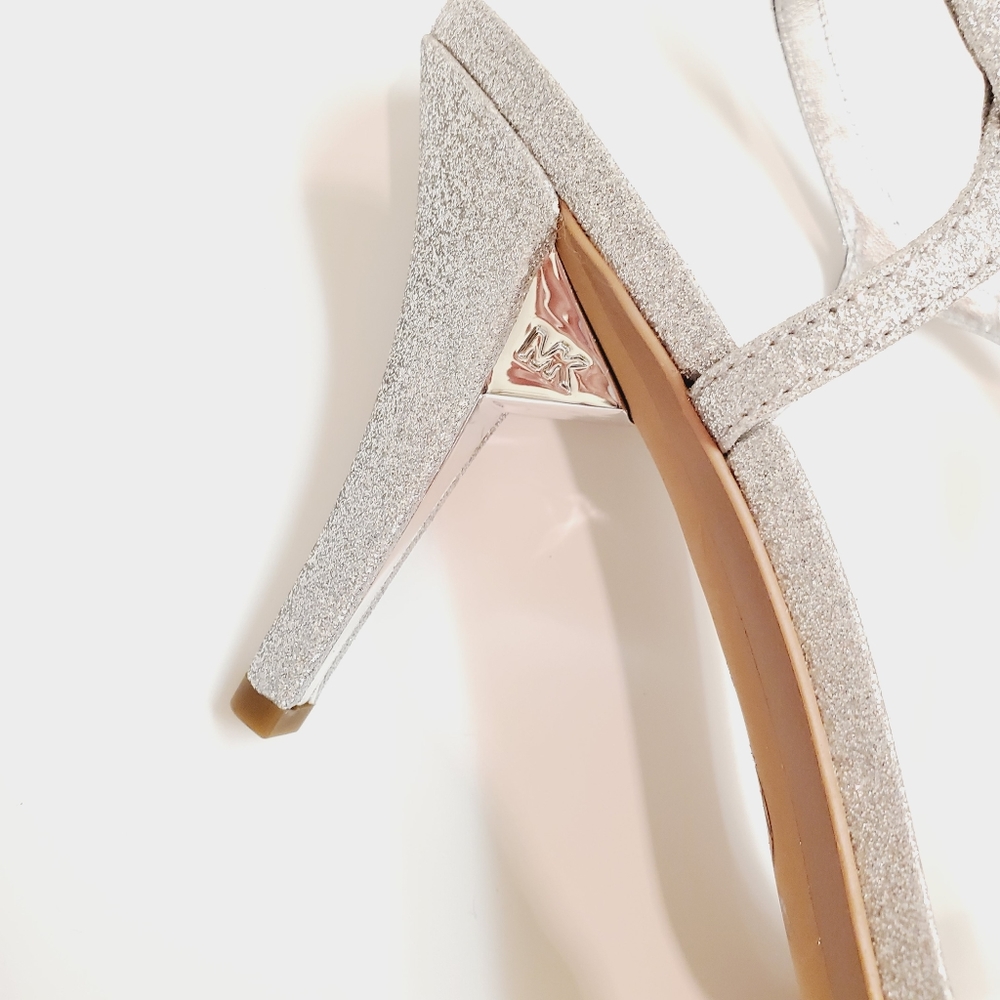 NWOB Michael Kors T Strap Sandal Silver Glitter - Picture 9 of 11